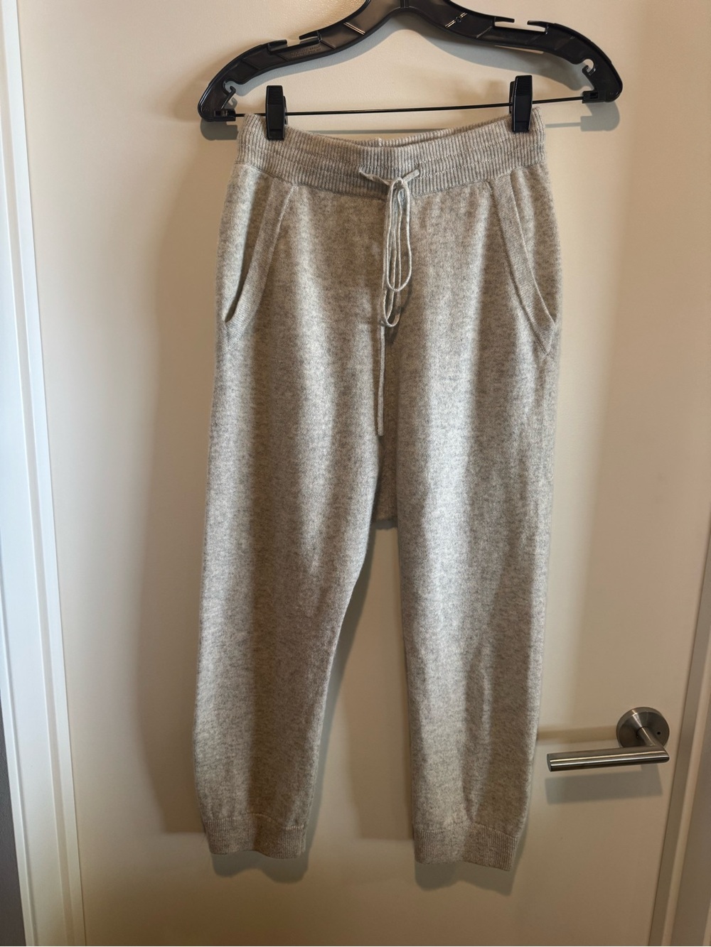 Nili Lotan Cashmere Drawstring Jogger Pants - Gray